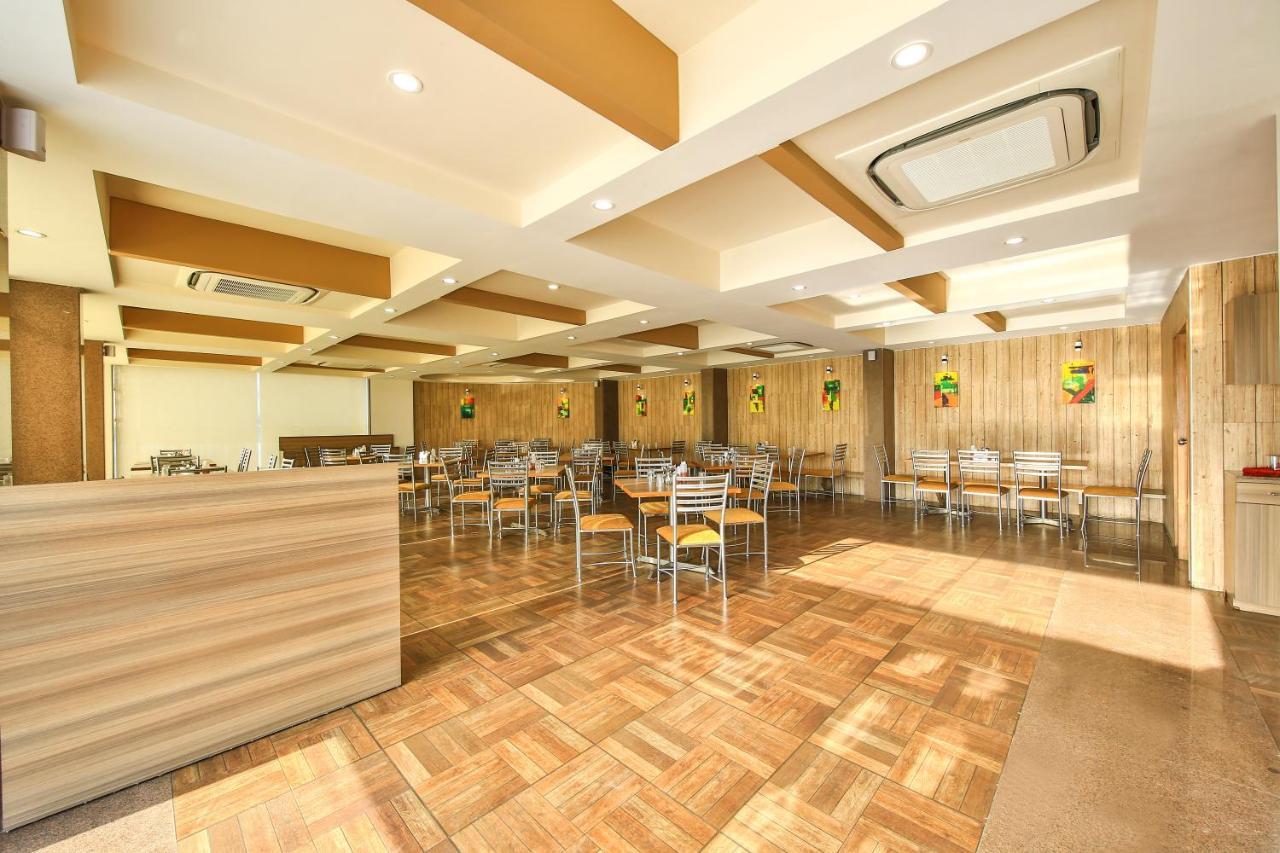 Fabhotel Flora Vastral 阿穆达巴 外观 照片
