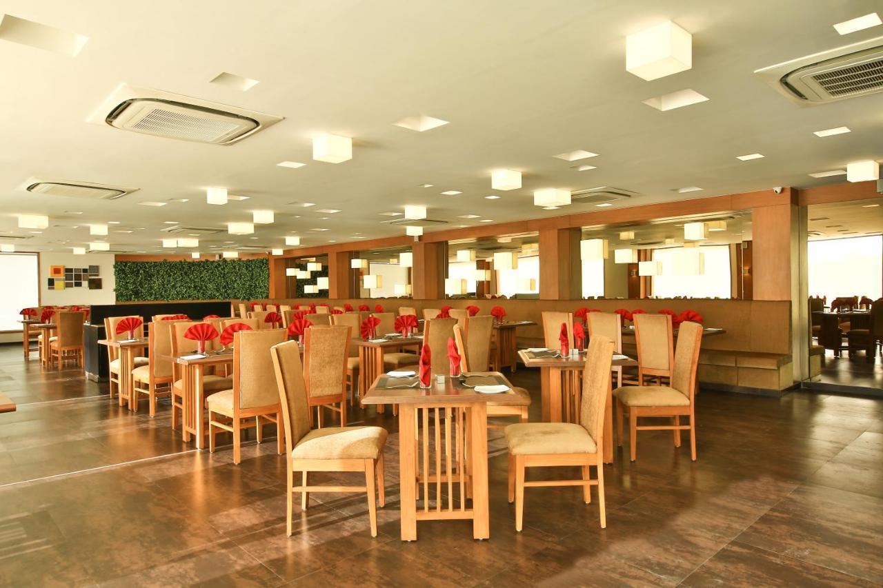 Fabhotel Flora Vastral 阿穆达巴 外观 照片