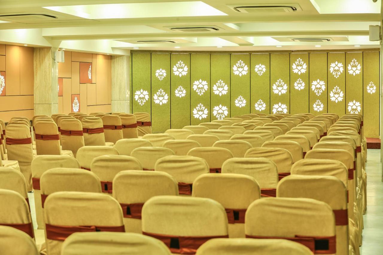 Fabhotel Flora Vastral 阿穆达巴 外观 照片