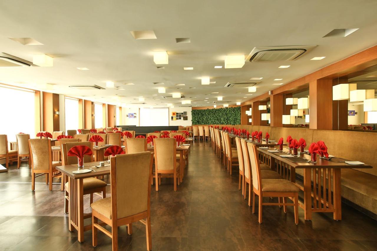 Fabhotel Flora Vastral 阿穆达巴 外观 照片