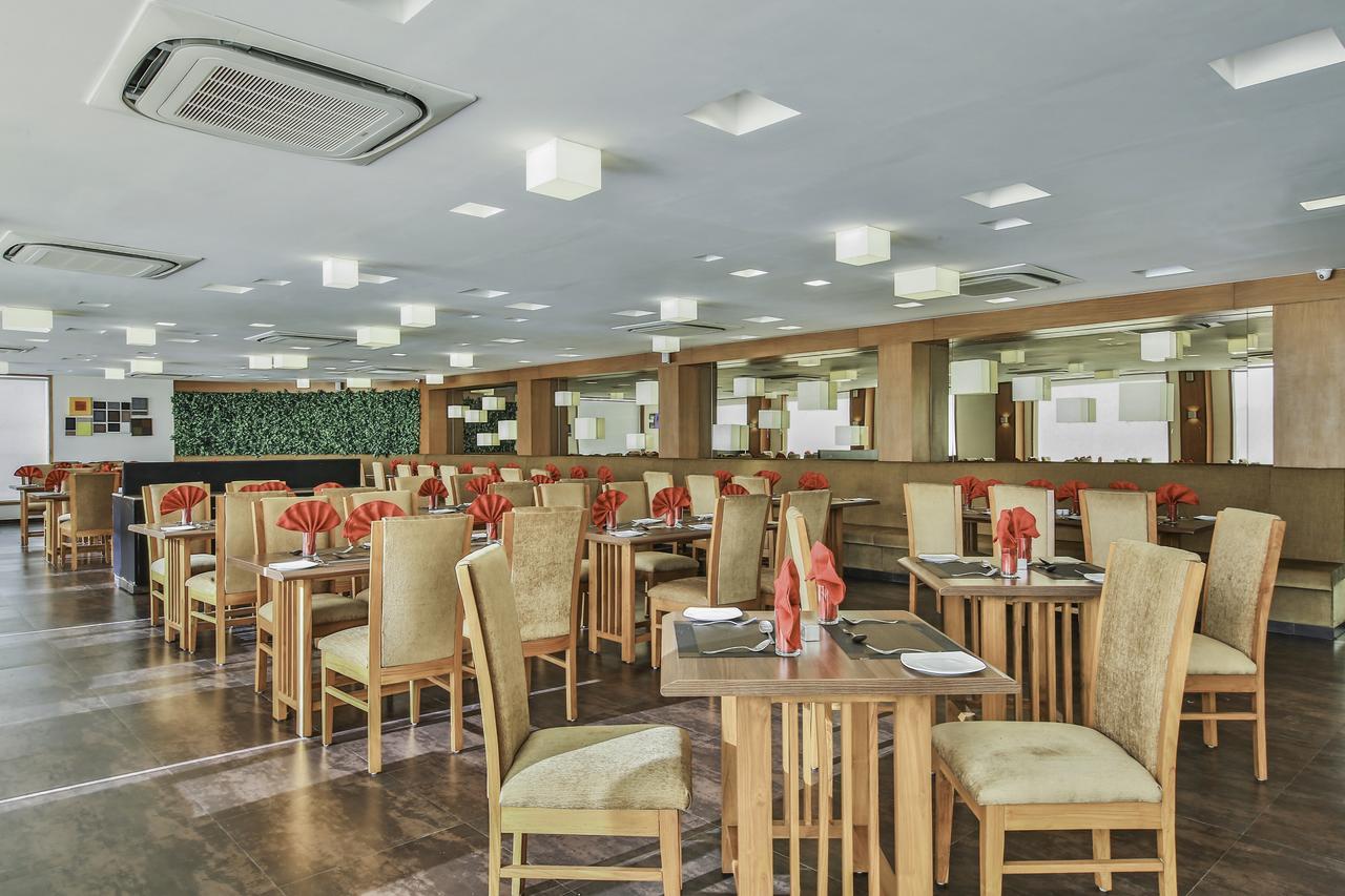 Fabhotel Flora Vastral 阿穆达巴 外观 照片