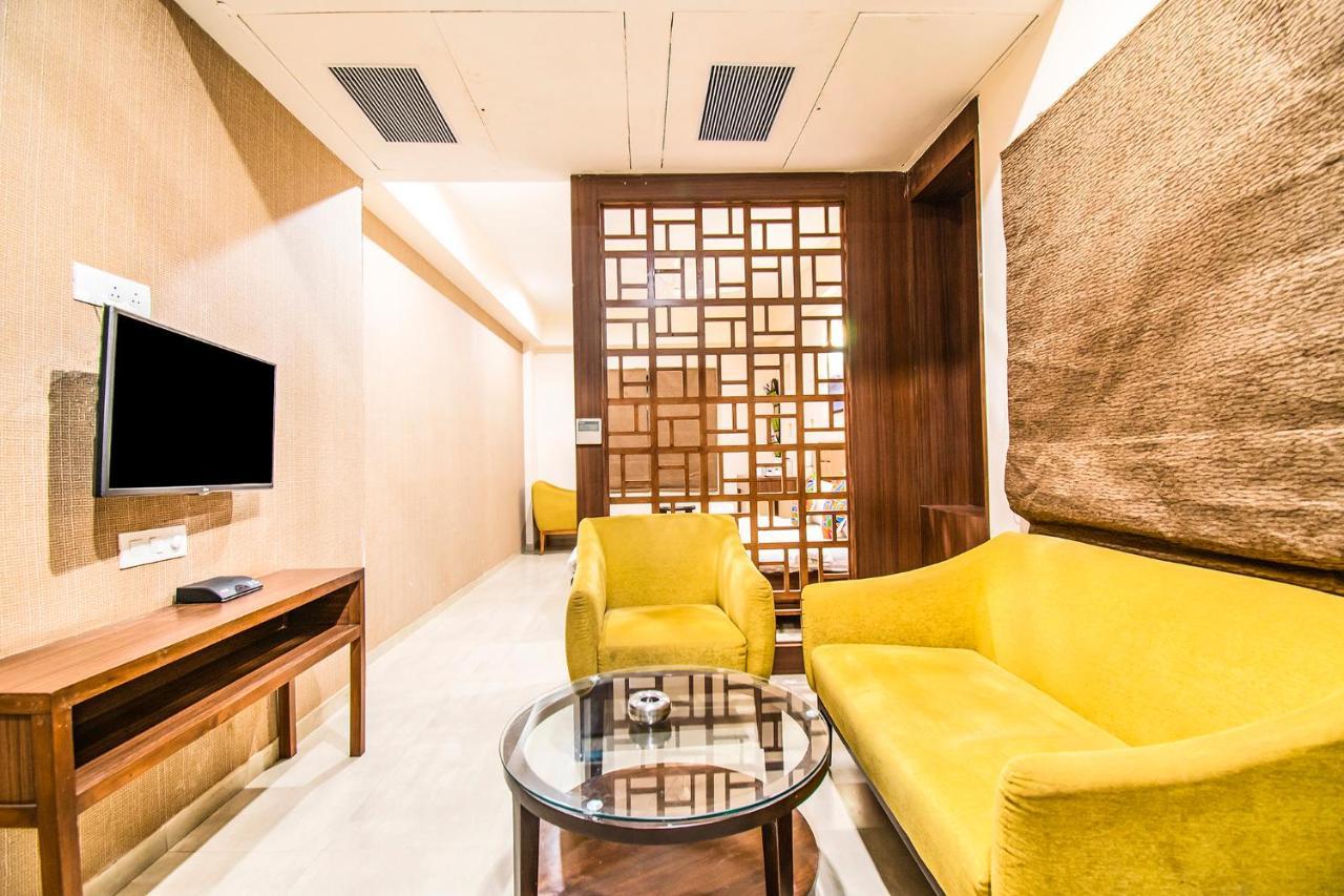 Fabhotel Flora Vastral 阿穆达巴 外观 照片