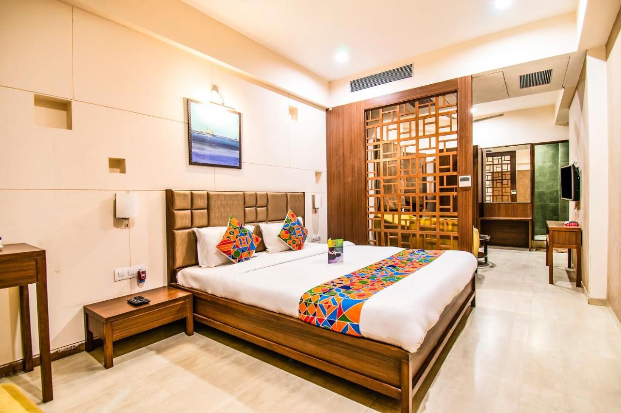 Fabhotel Flora Vastral 阿穆达巴 外观 照片