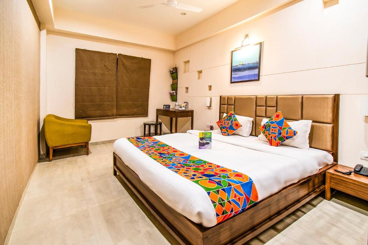Fabhotel Flora Vastral 阿穆达巴 外观 照片